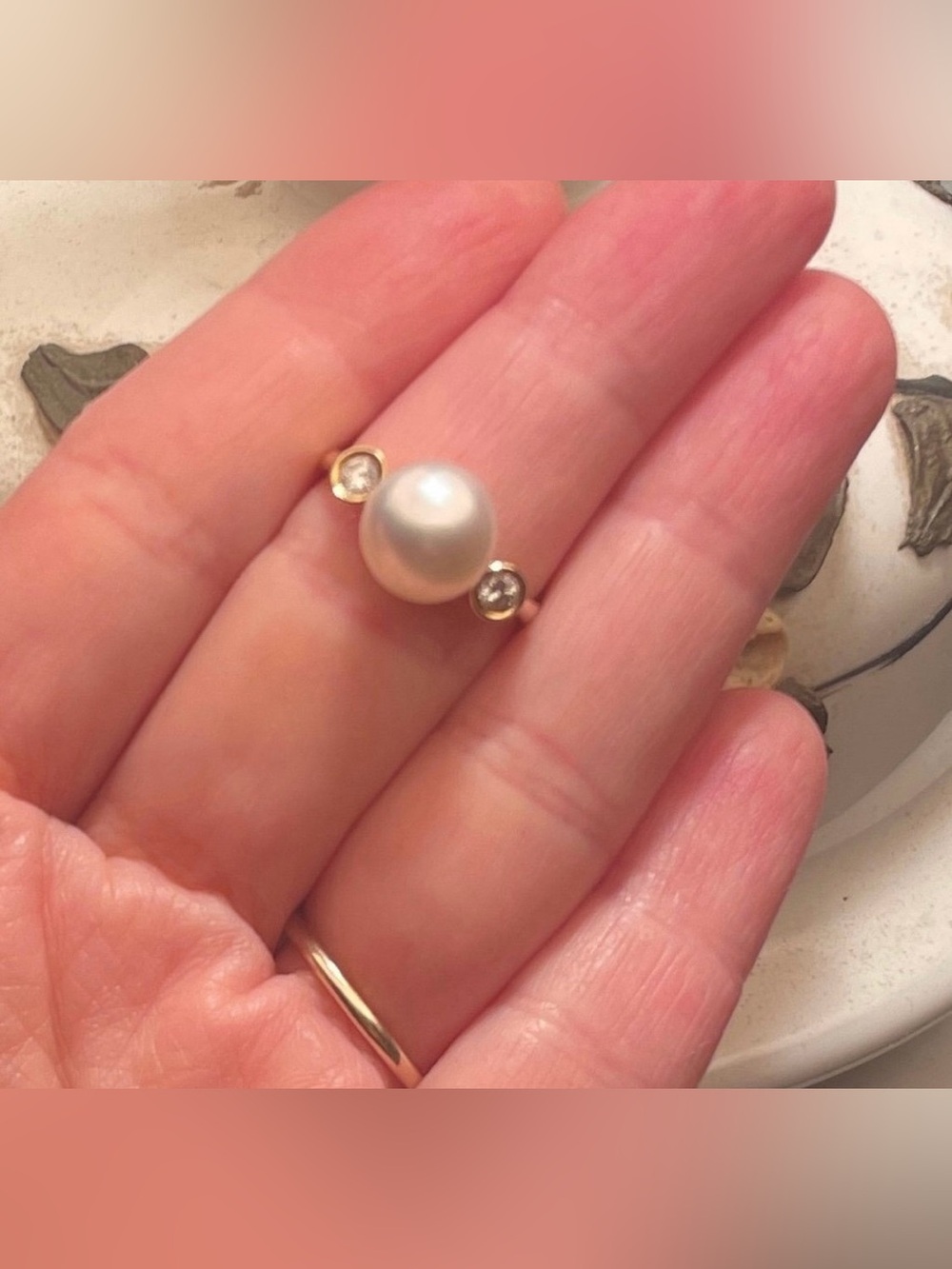 Vintage 18K Yellow Gold Pearl Solitaire with .50 Carats Natural Diamonds, 7.75